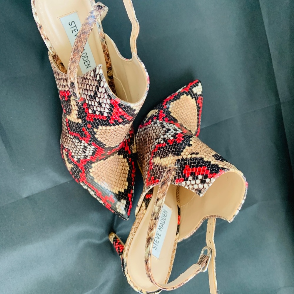 Shoes - Picture 4 of 6